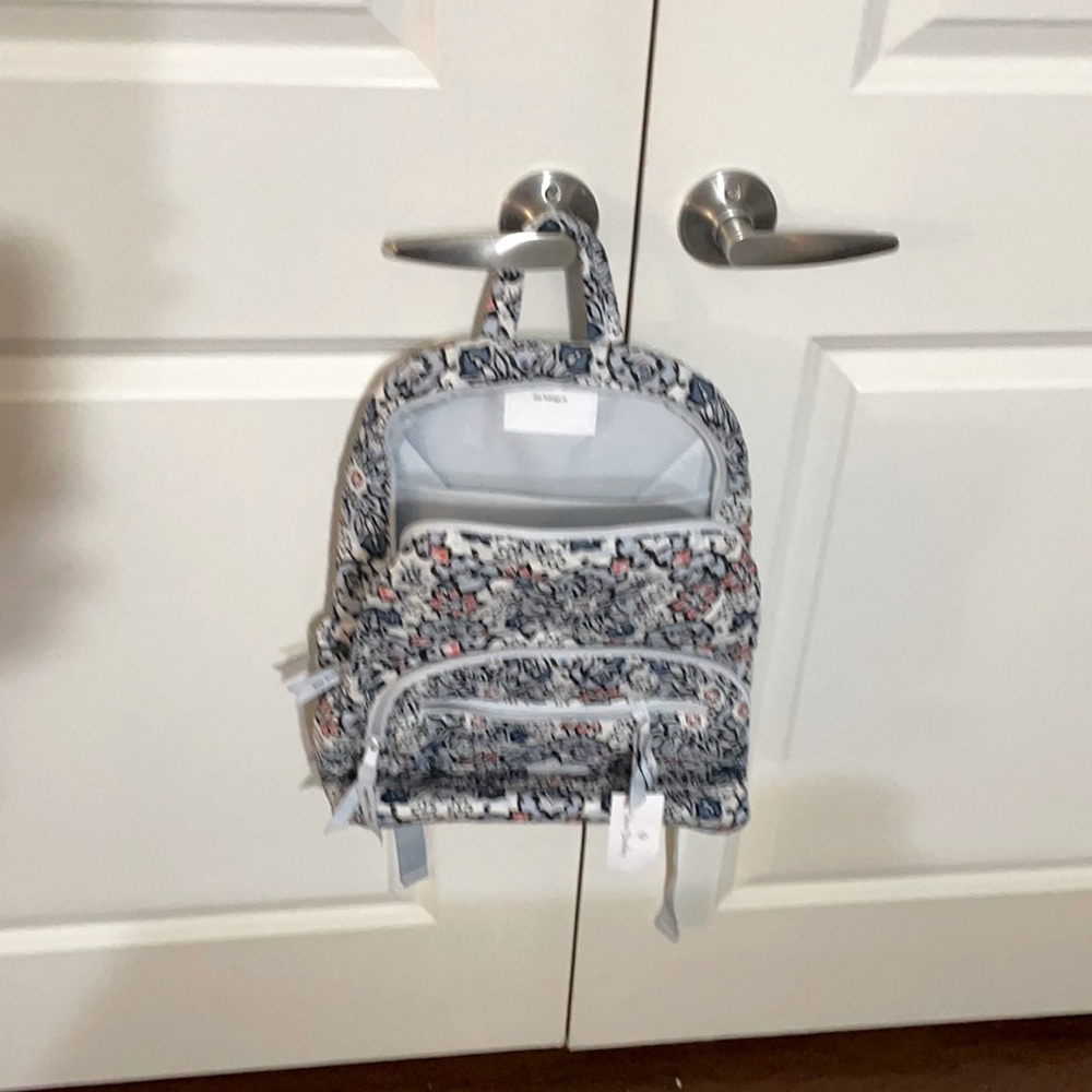 Vera Bradley Essential backpack Lisbon Medallion pattern
